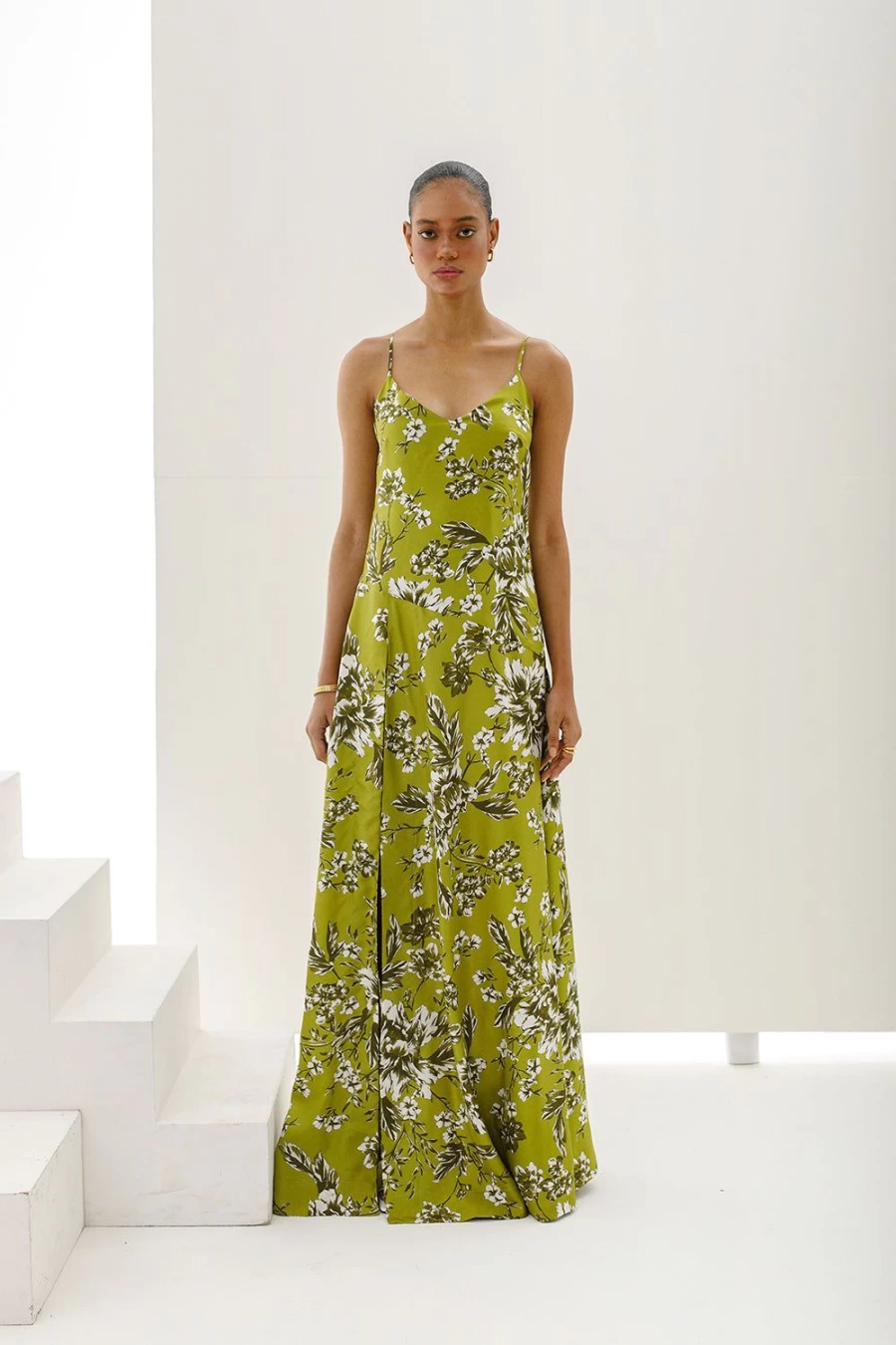 "Isla & White Women's Tahiti Dress – Elegant Summer Beachwear"