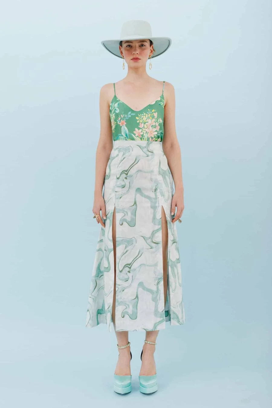 Isla & White Women's Juana - Stylish and Comfortable Design for Everyday Wear