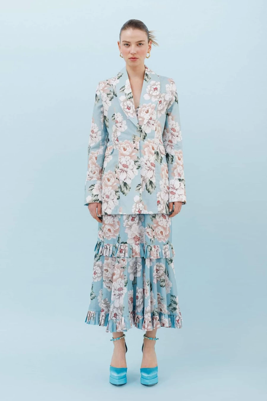"Isla & White Nina Women's Fashion Collection"
