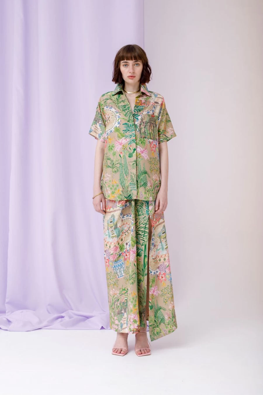 "Isla & White Women's Hakan Shirt: Stylish & Comfortable Blouse for Everyday Wear"