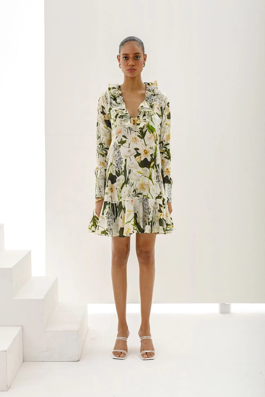 "Isla & White Women's Cue Dress - Elegant and Stylish Fashion"